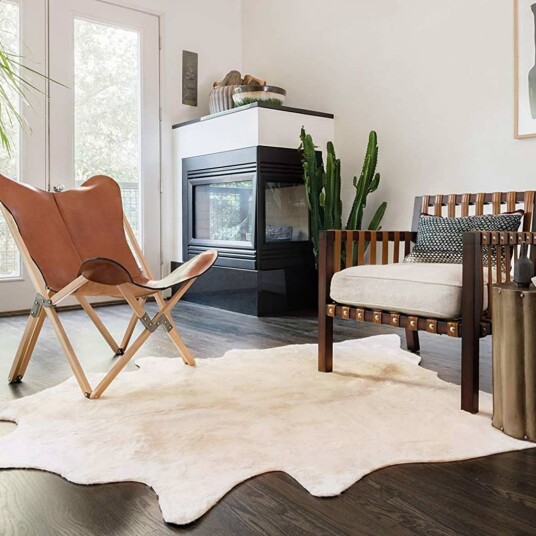 Teppe ekte kuskinn beige 180x220 cm