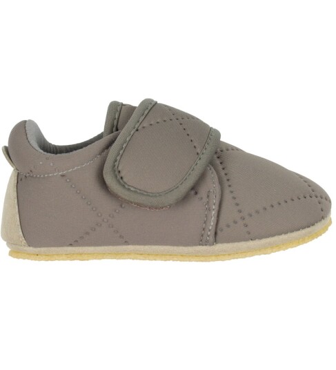 Wheat Indoor Shoe Sasha Brun 20 Wheat Indoor Shoe Sasha Brun 20