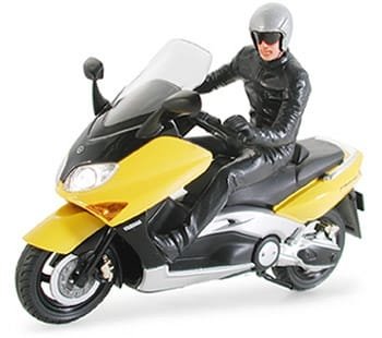 Tamiya 1/24 Yamaha TMAX with Rider Figure