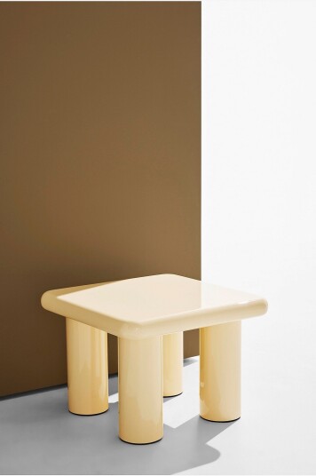 Pastill Ted bord 50x50 Beige