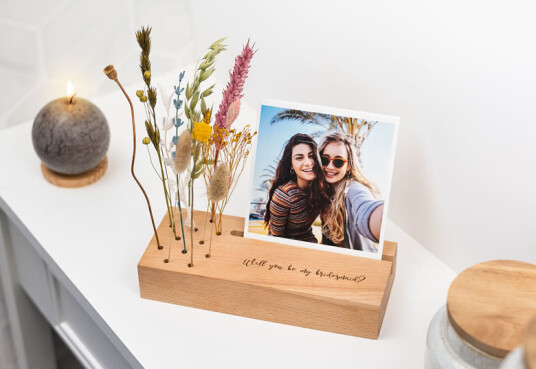 smartphoto Treholder med kvadratiske bilder og tørkede blomster