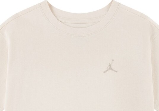 Jordan T skjorte Pearl White Jordan 13 15 år (158 170) T skjorte Beige