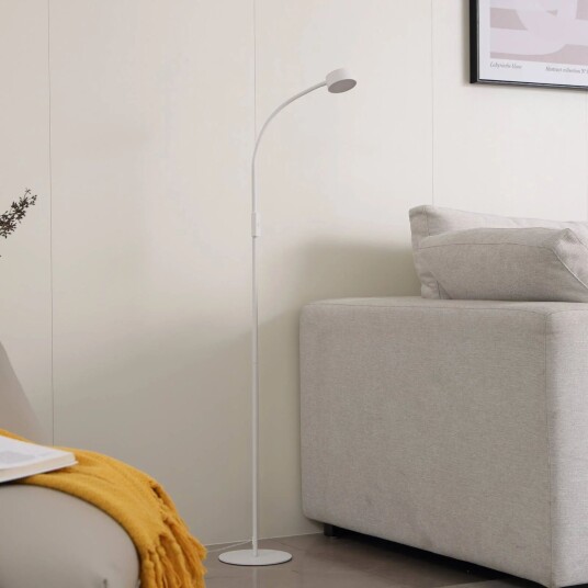 Lindby LED-gulvlampe Maori hvit CCT dimbar USB Lindby LED-gulvlampe Maori hvit CCT dimbar USB
