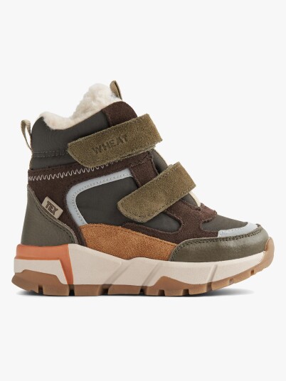 Wheat Lucka WP Vintersko Dry Pine 24 Wheat Lucka WP Vintersko Dry Pine 24