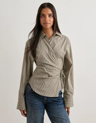 Nelly Grønn Tied Shirt