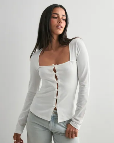Nelly   Hvit   Square Bow LS Top