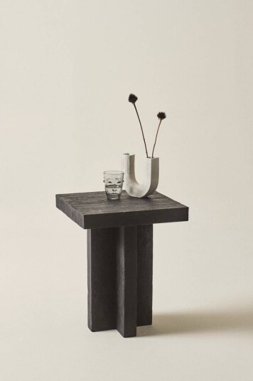 HEKLA sidebord 40x40 cm Svart matt svart