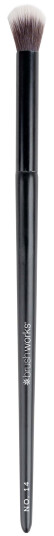 Brushworks No. 14 Fluffy Blending Eye Brush Brushworks No. 14 Fluffy Blending Eye Brush