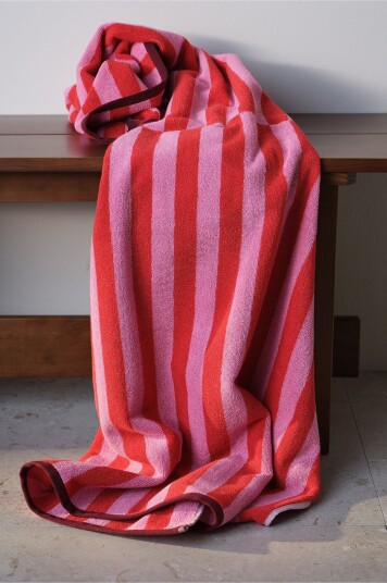 Jotex Badehåndkle 90x150 Cm Rød stripe TRINE Kjøp Håndklær hos Jotex Jotex Badehåndkle 90x150 Cm Rød stripe TRINE Kjøp Håndklær hos Jotex