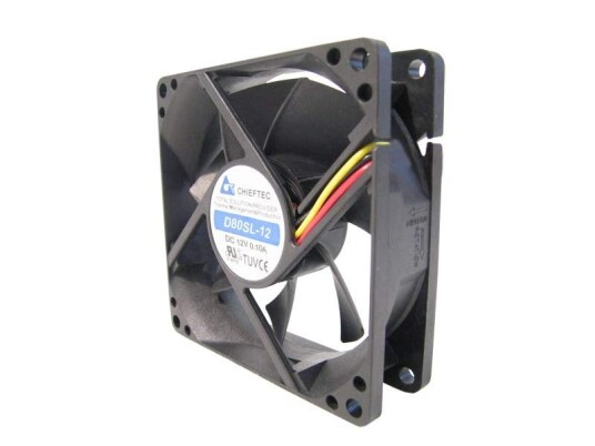 Chieftec 80mm 2000rpm PC Vifte med 3-pin/4-pin Kontakt