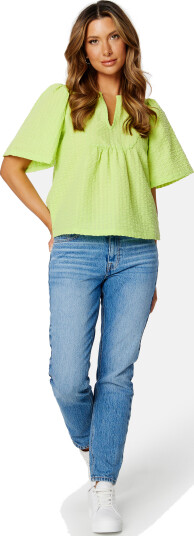 VILA Kuliza V-Neck 2/4 Top Lettuce Green 34 VILA Kuliza V-Neck 2/4 Top Lettuce Green 34
