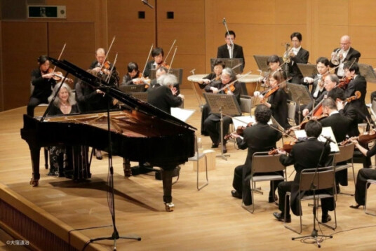 Seiji Ozawa  Beethoven: Piano Concerto No. 1 / Symphony No. 1  CD