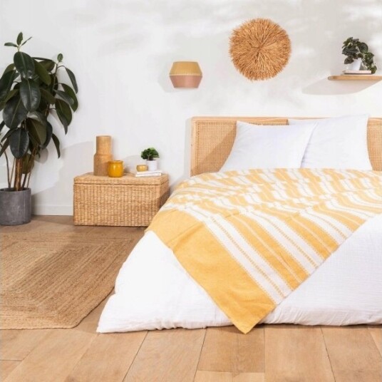 Douceur D`Interieur Jacquard Sengeteppe I Striper Abby 180 X 220 Cm