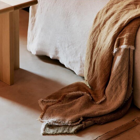 Ferm Living Pila Linteppe Khaki/Aged Gold Ferm Living Pila Linteppe Khaki/Aged Gold