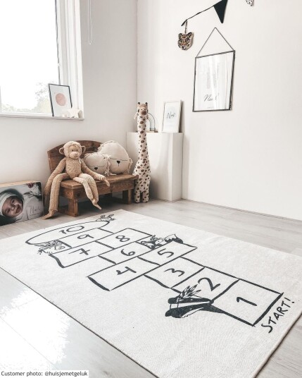 Barneteppe Hopscotch Animals hvit Størrelse: 120 x 170 cm