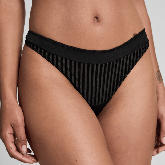Hunkemöller Pia string svart L