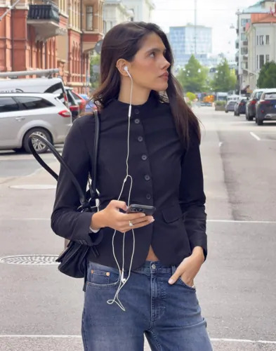 Nelly Svart Tight Cotton Jacket