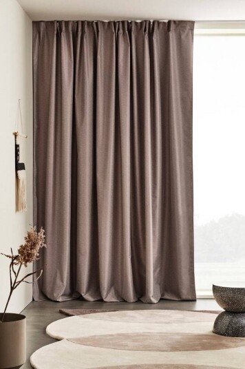 Jotex DIES gardin med multifunksjonsbånd 1 lengde - ekstra bred Nougatbrun 1695179-04-250 1695179-04-300