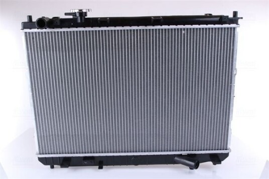 Radiator NISSENS 66637
