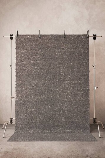 Jotex PEA viskoseteppe 200x300 cm Mørk grå 1627705-01-45 1627702-02-45 Jotex PEA viskoseteppe 200x300 cm Mørk grå 1627705-01-45 1627702-02-45
