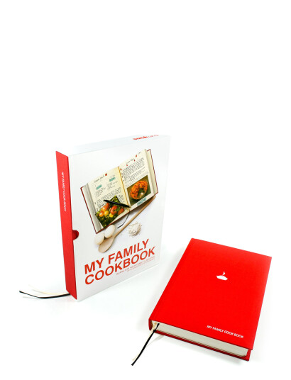 Suck UK My Family Cook Book Red   Red   16X22X3CM