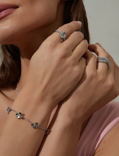 By Jolima Rosie Multi Bracelet Silver ONE SIZE 18 By Jolima Rosie Multi Bracelet Silver ONE SIZE 18