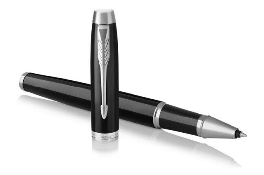 Parker IM Rollerball Pen  Svart Lacquer with Chrome Trim  Fine Point Svart Ink  Gift Box
