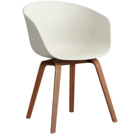 Hay AAC 22 2.0 Lenestol Lakkert Valnøtt / Melange Cream Hay AAC 22 2.0 Lenestol Lakkert Valnøtt / Melange Cream