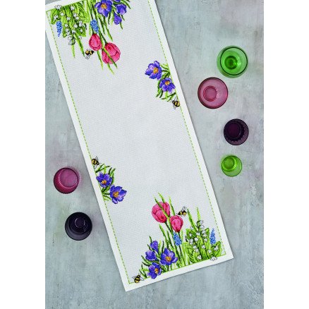 Permin Broderisett Springtime 34x86cm