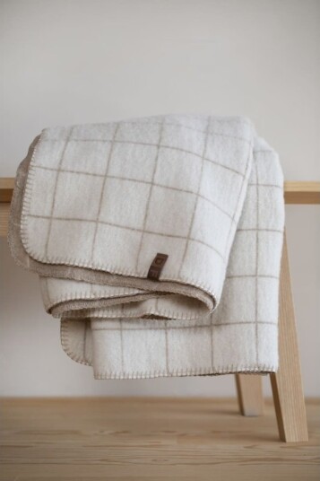 Fussenegger Merano Wool Blend Throw "Checkered" Ecru 160X200 Cm Fussenegger Merano Wool Blend Throw "Checkered" Ecru 160X200 Cm