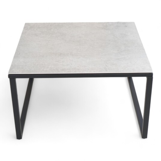 Brafab Nyrenset Talance Sofabord betonglook grå plate Sorte ben 80x80