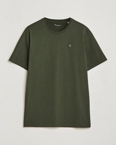 KnowledgeCotton Apparel Loke Badge T-Shirt Forest Night KnowledgeCotton Apparel Loke Badge T-Shirt Forest Night