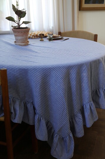Mimou Duk med volang Stripe Blå Mimou Duk med volang Stripe Blå