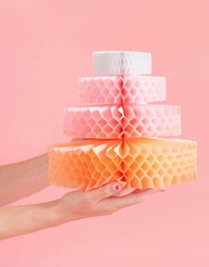 Flerfarget Honeycomb Kake 23 cm