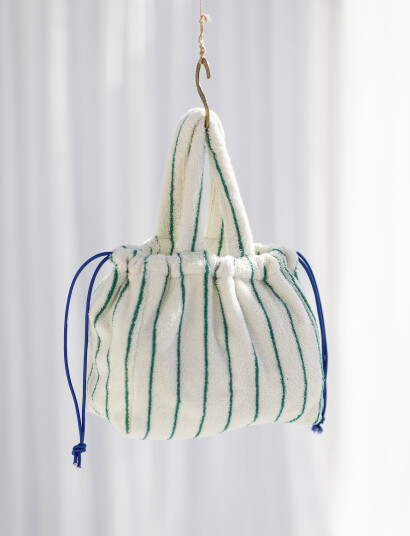 Bongusta Naram Handbag Small - White - 25X17X26CM Bongusta Naram Handbag Small - White - 25X17X26CM