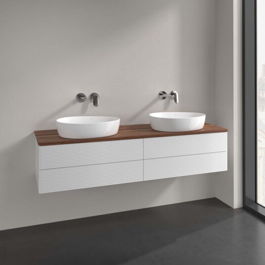 Villeroy & Boch Antao Servantskap med 4 skuffer 160x50x36 cm m/lys Hvit Blank/Valnøtt Villeroy & Boch Antao Servantskap med 4 skuffer 160x50x36 cm m/lys Hvit Blank/Valnøtt