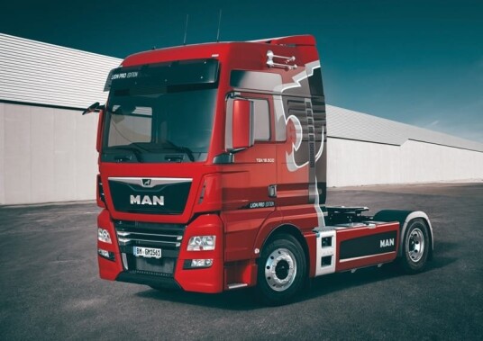 Italeri 1/24 MAN TGX 18.500 XXL Lion Pro Modellbil