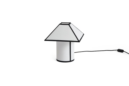 HAY Ava Pyramid Bordlampe 29 Hvit HAY Ava Pyramid Bordlampe 29 Hvit