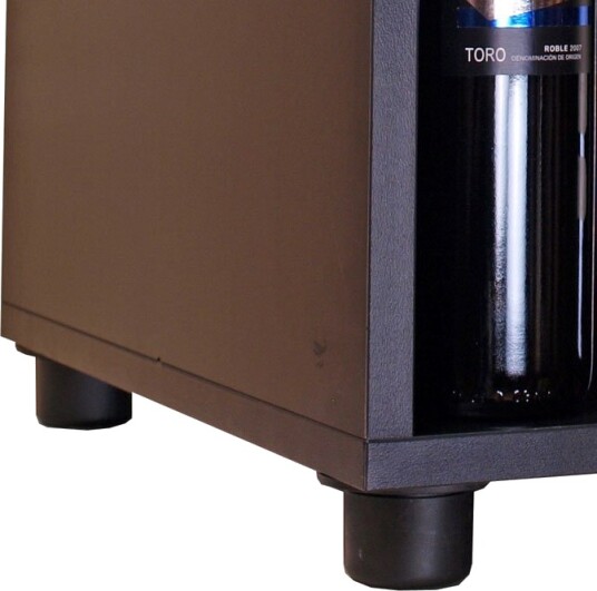 Expovinalia Justerbare bein 30-50 mm sett med 4 stykk + 16 skruer Expovinalia Justerbare bein 30-50 mm sett med 4 stykk + 16 skruer