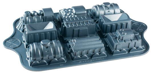 Nordic Ware Kakeform Train