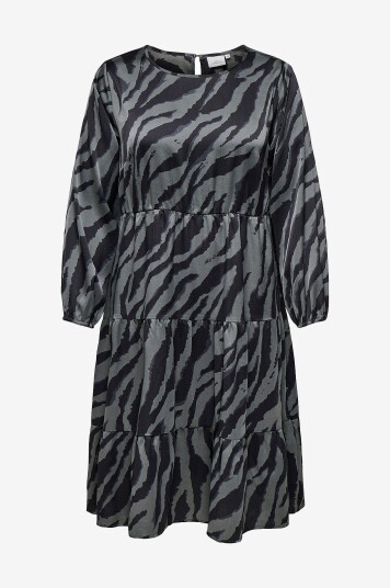 Only Carmakoma - Kjole carZorra L/S O-neck Dress - Svart Only Carmakoma - Kjole carZorra L/S O-neck Dress - Svart