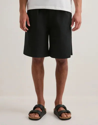 Que Sera Sera Chris Cotton Shorts Shorts Svart Que Sera Sera Chris Cotton Shorts Shorts Svart