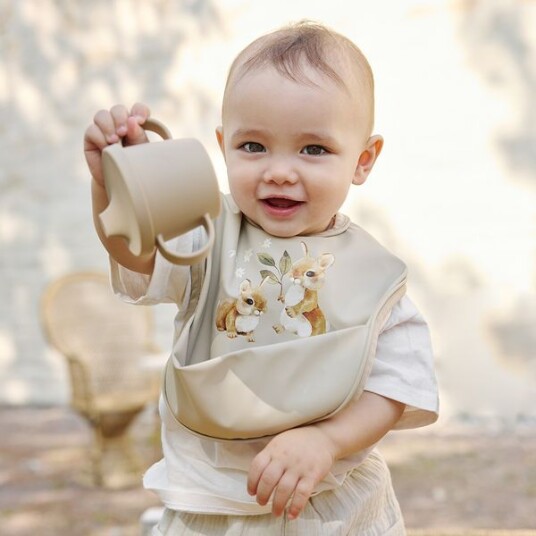 Elodie Bunny Darling Smekke til Baby i Resirkulert Polyester Elodie Bunny Darling Smekke til Baby i Resirkulert Polyester