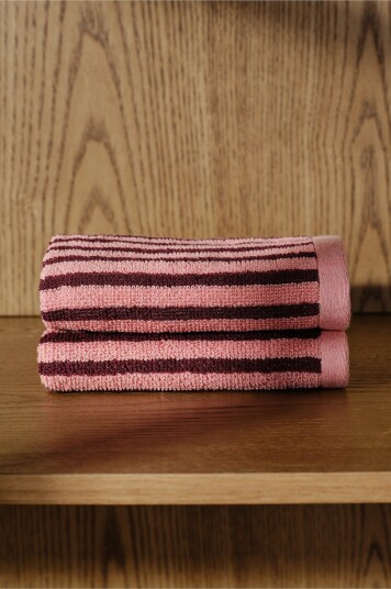Jotex Håndkle Med 2pakk 30x50 Cm Vinrød/rosa DIXIE 227099804152 Jotex Håndkle Med 2pakk 30x50 Cm Vinrød/rosa DIXIE 227099804152