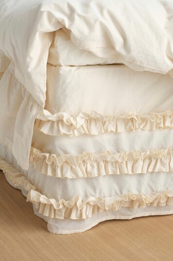 Ellos Home   Sengekappe Juliette Curve Frill i vasket bomull 60 cm   Hvit
