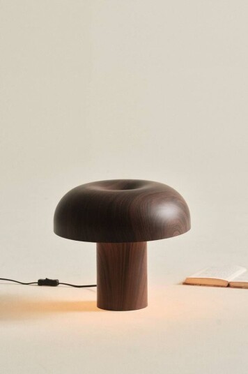 Jotex RAGGE bordlampe Valnøttbrun 1536826-01-0 1644169-02-0 Jotex RAGGE bordlampe Valnøttbrun 1536826-01-0 1644169-02-0