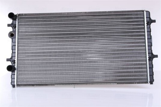 Radiator NISSENS 67302
