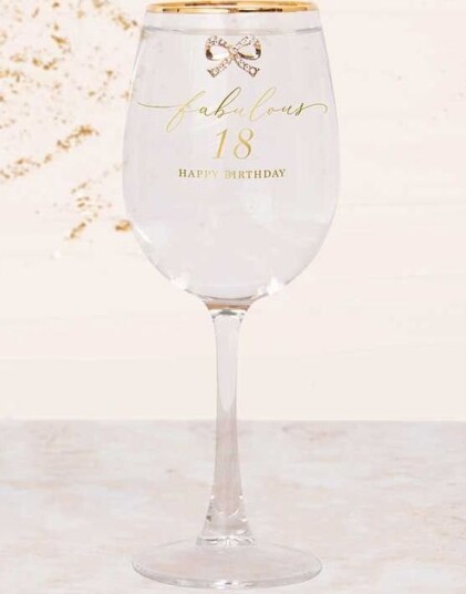 Fabulous 18   Vinglass med Gullfarget skrift