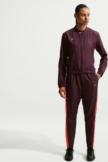 Nike Tracksuit Academy 25 Dri fit Bordeaux Kvinner størrelse X Small