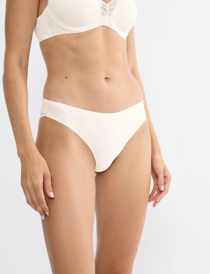 Triumph Body Make Up Illusion Lace Highleg Tai White 46